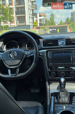 Седан Volkswagen Passat 2015 в 