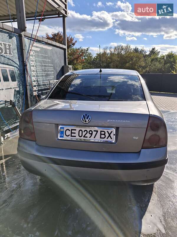 Седан Volkswagen Passat 2001 в Глыбокой