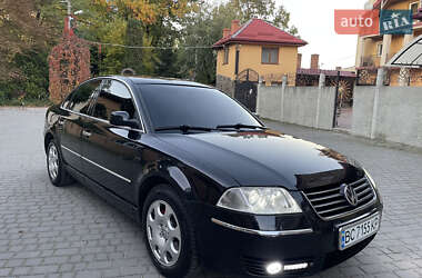 Седан Volkswagen Passat 2002 в Львове