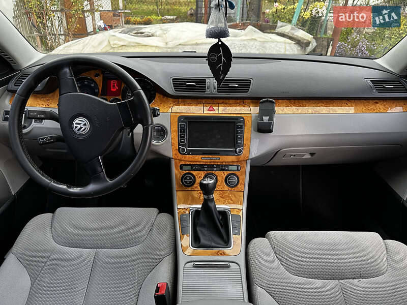 Седан Volkswagen Passat 2005 в Львові фото 31 Седан Volkswagen Passat 2005 в Львові