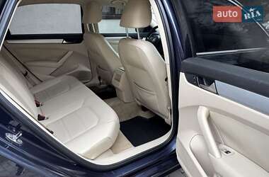 Седан Volkswagen Passat 2012 в 