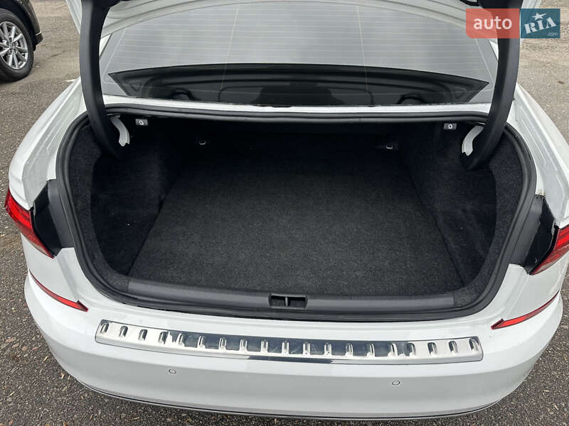 Седан Volkswagen Passat 2021 в Белой Церкви