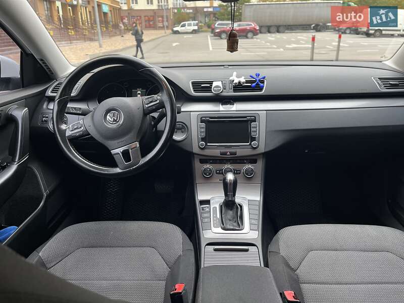 Седан Volkswagen Passat 2013 в Вишневому