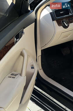 Седан Volkswagen Passat 2012 в Львове