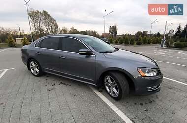 Седан Volkswagen Passat 2014 в  фото 14 Седан Volkswagen Passat 2014 в