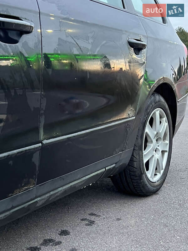 Універсал Volkswagen Passat 2010 в Вінниці