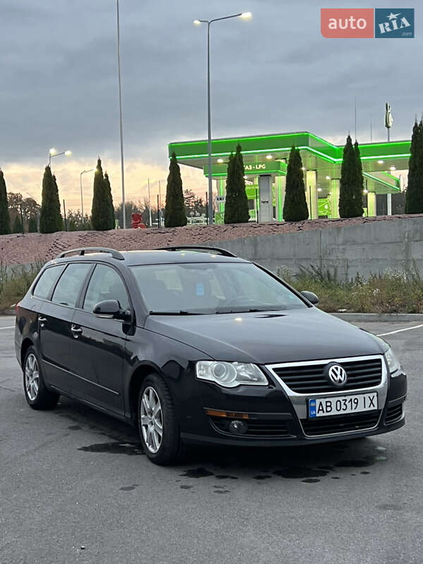 Універсал Volkswagen Passat 2010 в Вінниці