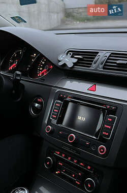 Универсал Volkswagen Passat 2010 в 