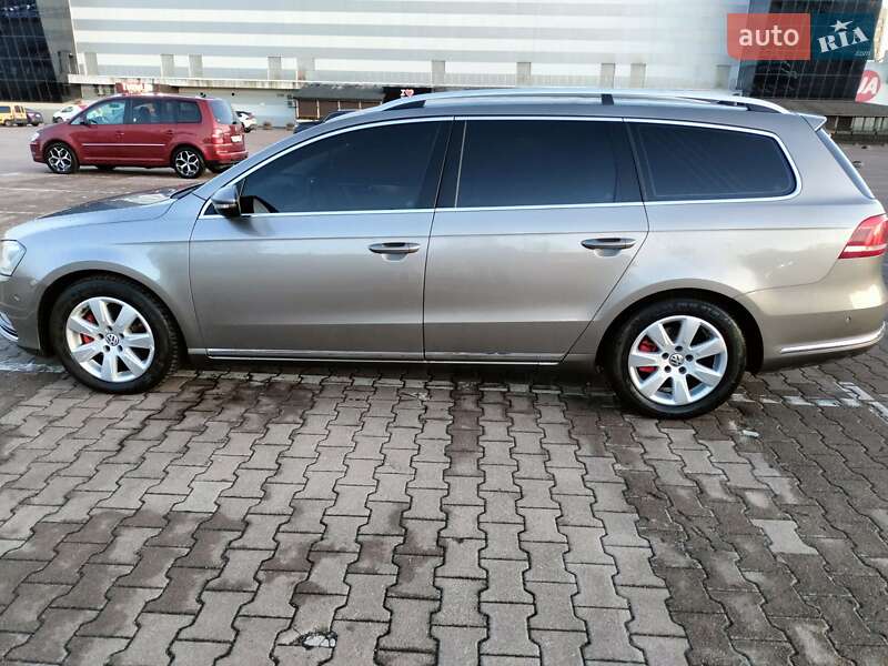 Универсал Volkswagen Passat 2011 в Житомире
