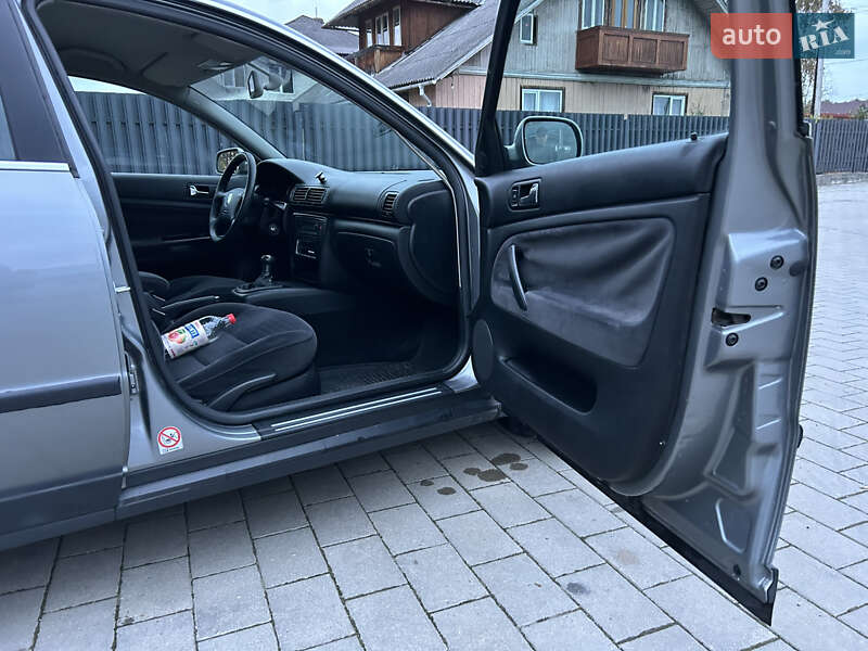 Седан Volkswagen Passat 2002 в Долині