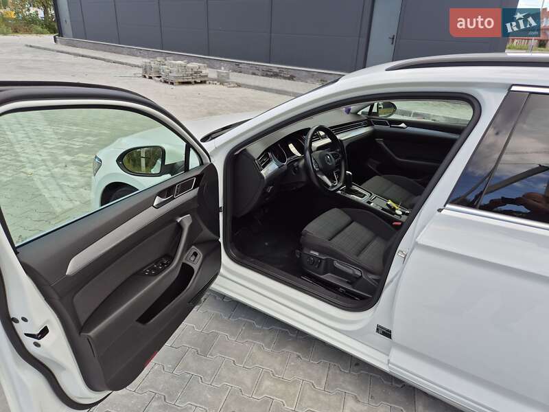 Универсал Volkswagen Passat 2020 в Бережанах