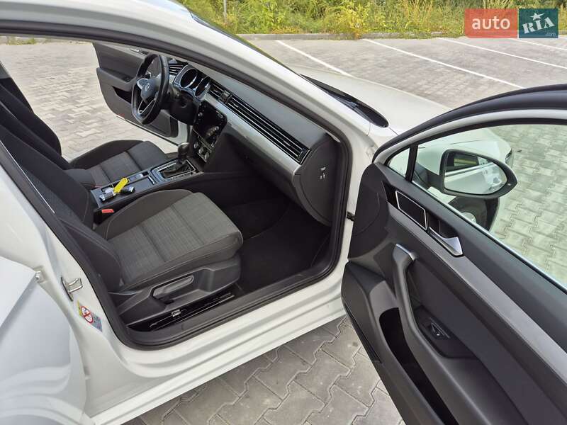 Универсал Volkswagen Passat 2020 в Бережанах