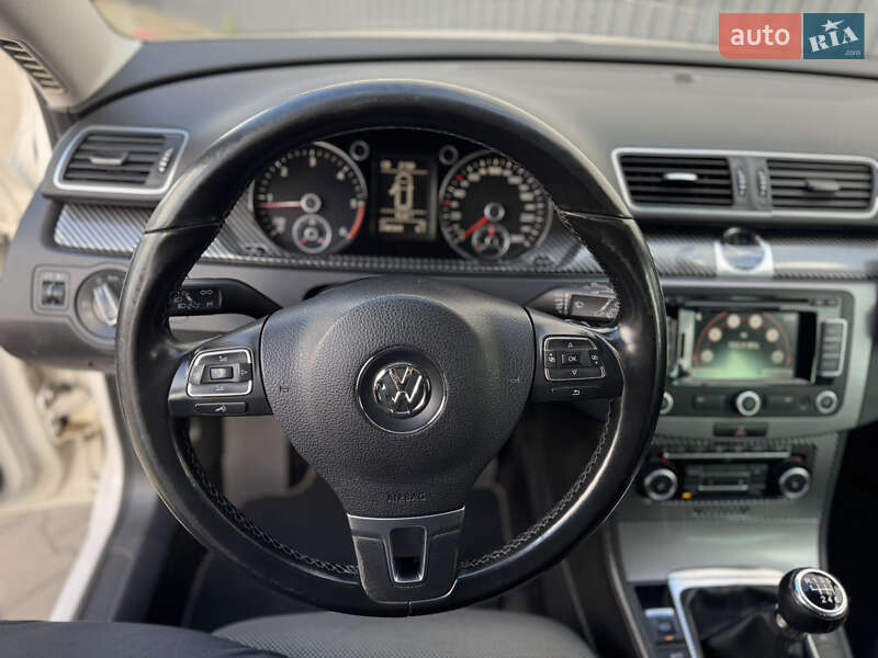 Универсал Volkswagen Passat 2011 в Луцке фото 22 Универсал Volkswagen Passat 2011 в Луцке