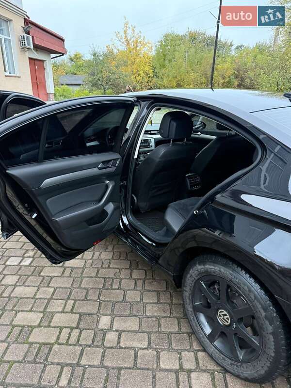 Седан Volkswagen Passat 2015 в Калуше фото 15 Седан Volkswagen Passat 2015 в Калуше