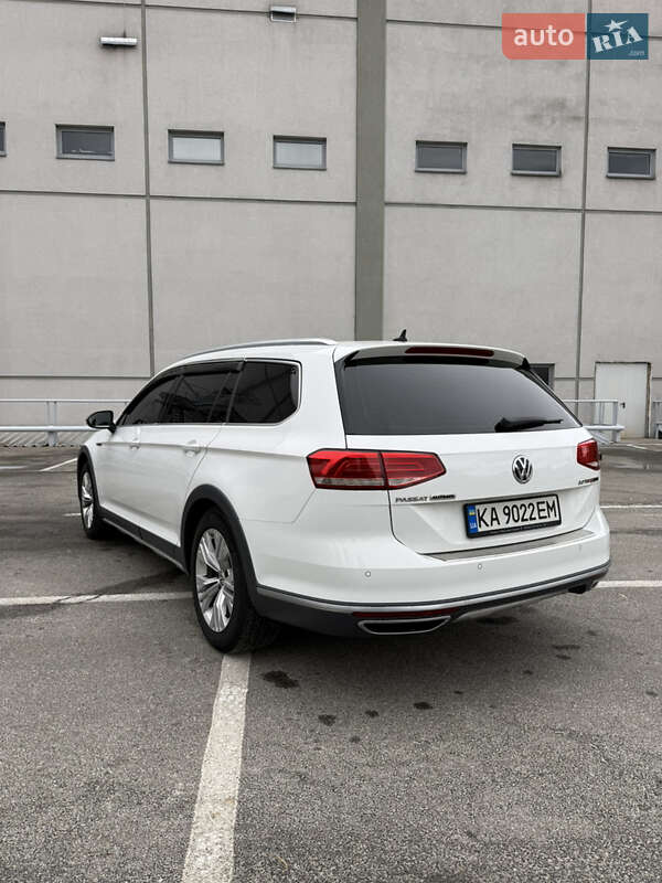 Универсал Volkswagen Passat 2017 в Киеве фото 12 Универсал Volkswagen Passat 2017 в Киеве