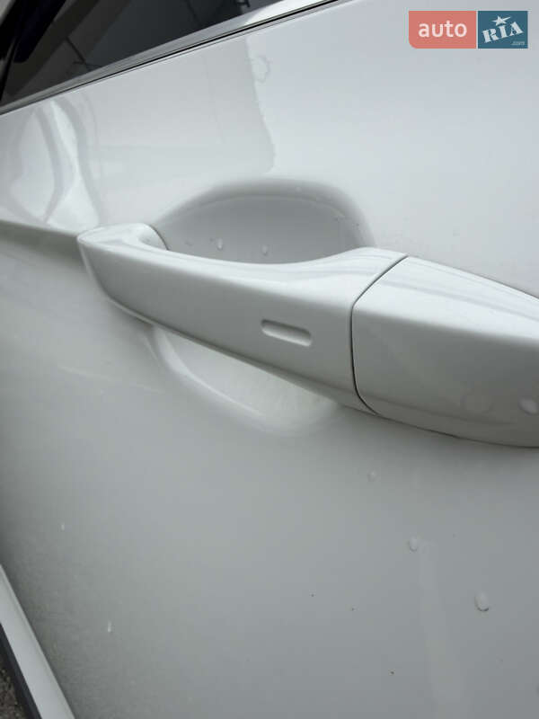 Универсал Volkswagen Passat 2017 в Киеве фото 16 Универсал Volkswagen Passat 2017 в Киеве