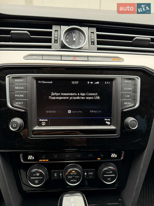 Универсал Volkswagen Passat 2017 в Киеве фото 32 Универсал Volkswagen Passat 2017 в Киеве