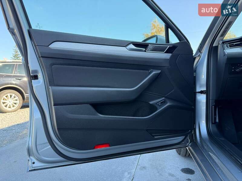 Универсал Volkswagen Passat 2021 в Ровно фото 19 Универсал Volkswagen Passat 2021 в Ровно