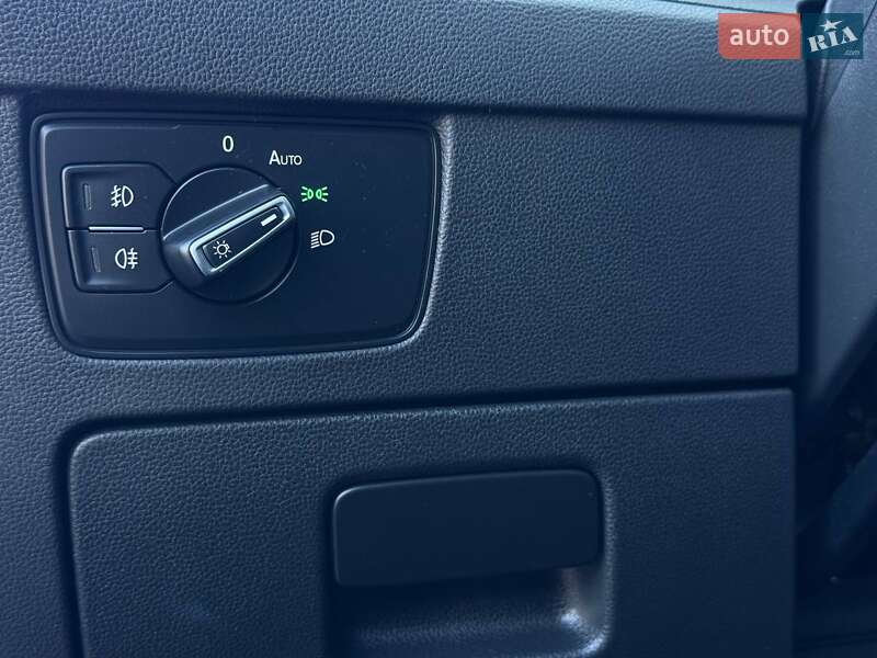 Универсал Volkswagen Passat 2021 в Ровно фото 24 Универсал Volkswagen Passat 2021 в Ровно