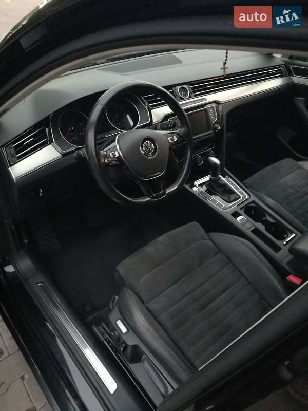 Універсал Volkswagen Passat 2015 в Тернополі