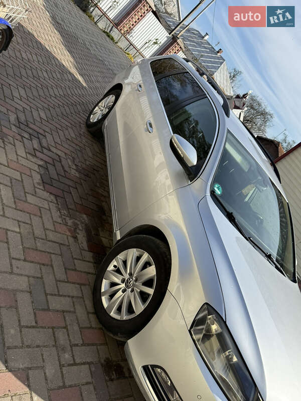 Універсал Volkswagen Passat 2011 в Косові