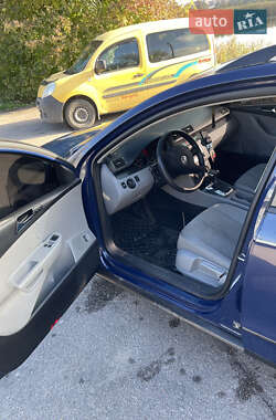 Универсал Volkswagen Passat 2006 в  фото 7 Универсал Volkswagen Passat 2006 в