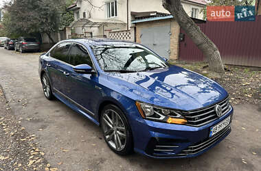 Седан Volkswagen Passat 2017 в Виннице