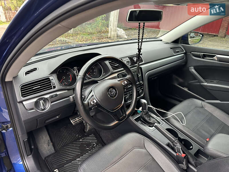 Седан Volkswagen Passat 2017 в Вінниці
