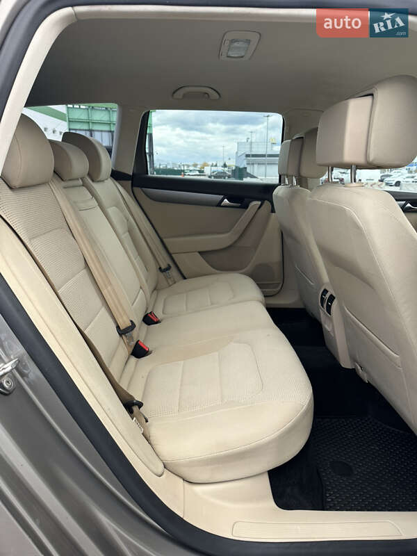 Универсал Volkswagen Passat 2011 в Киеве фото 9 Универсал Volkswagen Passat 2011 в Киеве