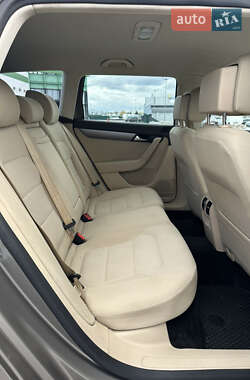 Универсал Volkswagen Passat 2011 в 
