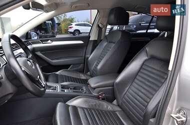 Седан Volkswagen Passat 2015 в 