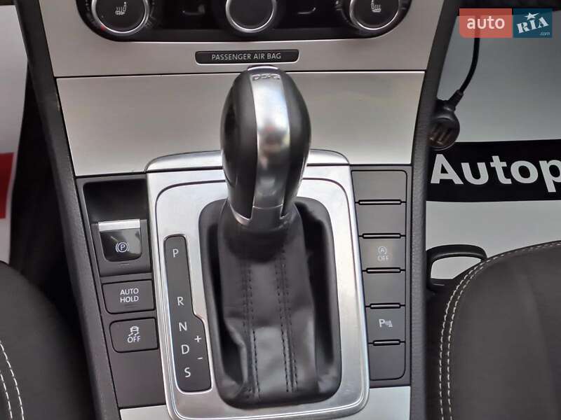 Универсал Volkswagen Passat 2013 в Одессе