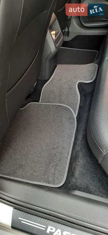 Седан Volkswagen Passat 2013 в Сквирі