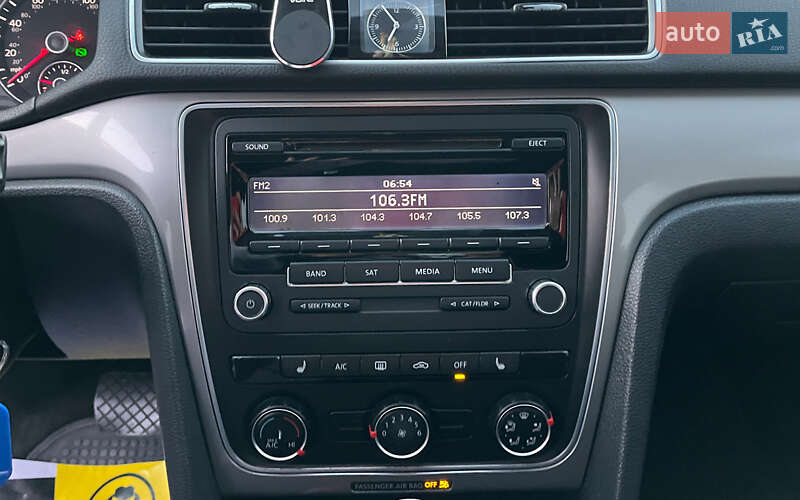 Універсал Volkswagen Passat 2012 в Коломиї