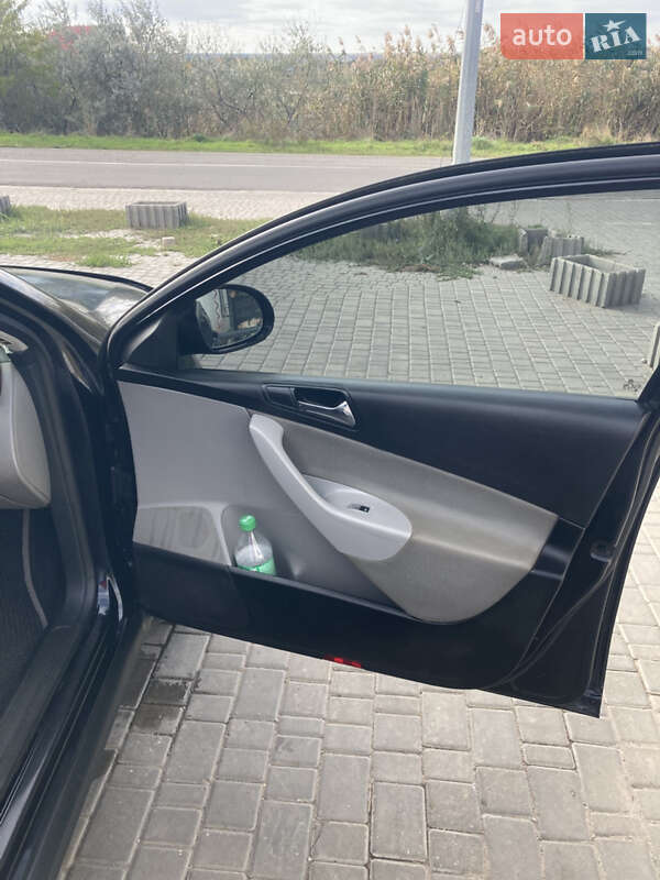 Универсал Volkswagen Passat 2006 в Одессе фото 9 Универсал Volkswagen Passat 2006 в Одессе