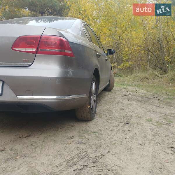 Седан Volkswagen Passat 2011 в Киеве фото 10 Седан Volkswagen Passat 2011 в Киеве
