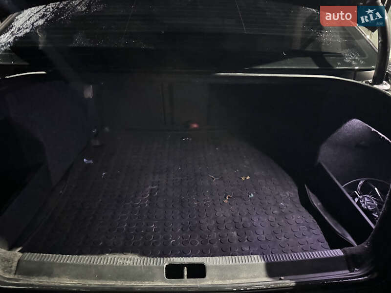 Седан Volkswagen Passat 2006 в Нересниці