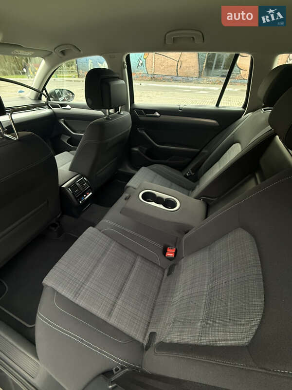 Універсал Volkswagen Passat 2020 в Луцьку