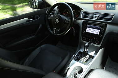 Седан Volkswagen Passat 2012 в 
