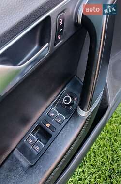 Универсал Volkswagen Passat 2011 в 