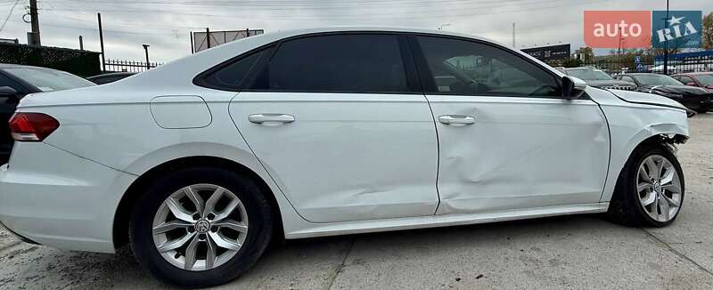 Седан Volkswagen Passat 2020 в Киеве
