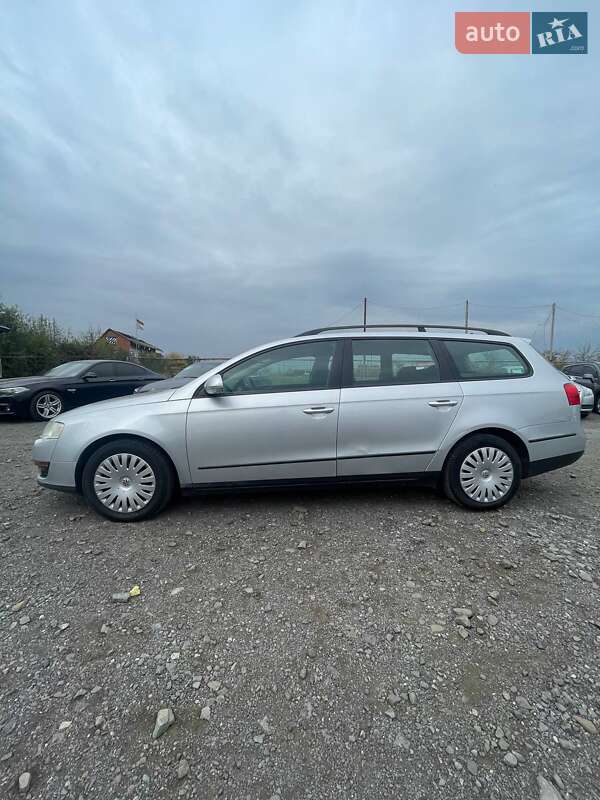 Універсал Volkswagen Passat 2009 в Ужгороді