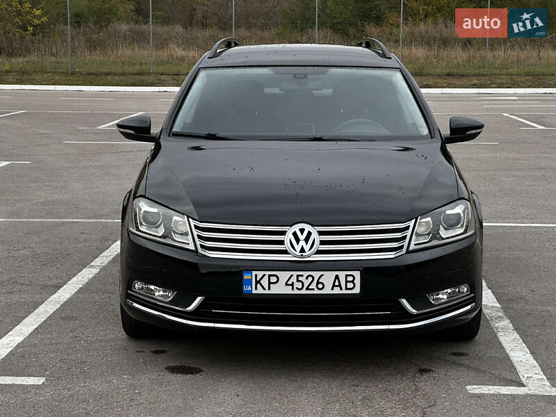 Універсал Volkswagen Passat 2012 в Запоріжжі