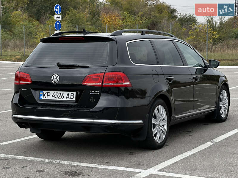 Універсал Volkswagen Passat 2012 в Запоріжжі