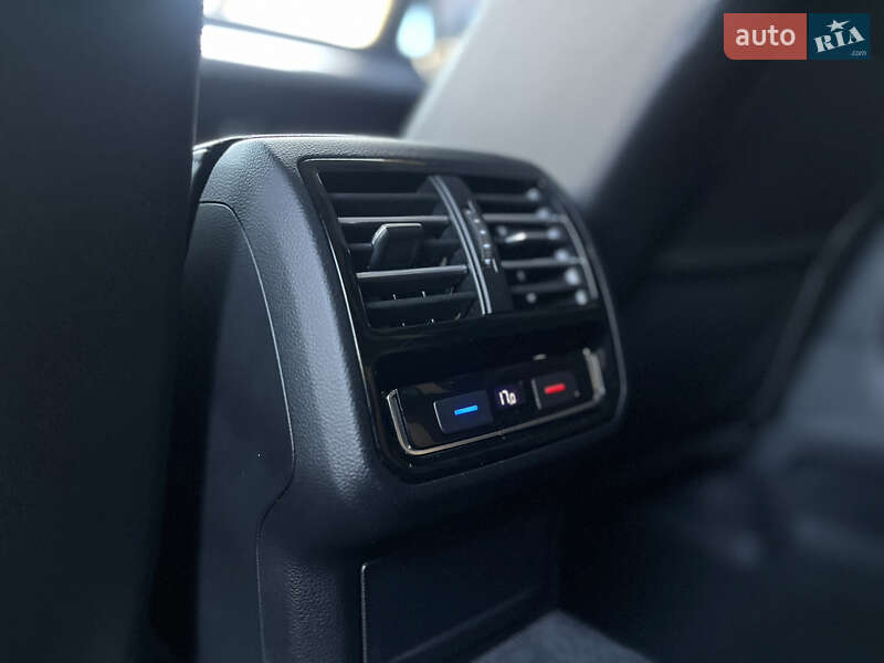 Универсал Volkswagen Passat 2015 в Харькове