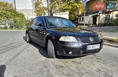 Седан Volkswagen Passat 2001 в Одессе