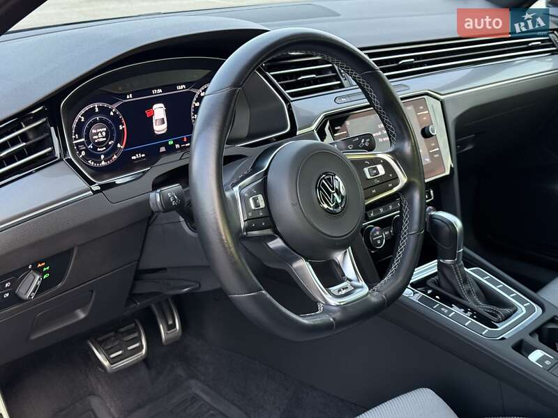 Седан Volkswagen Passat 2018 в Чернівцях