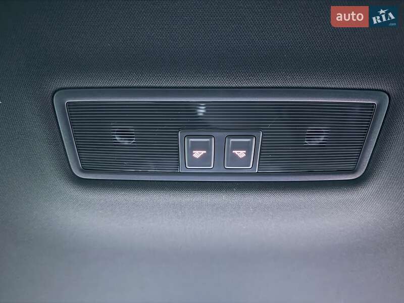 Седан Volkswagen Passat 2018 в Чернівцях