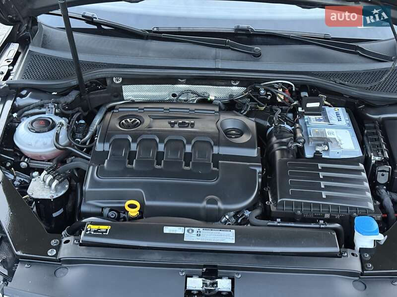 Седан Volkswagen Passat 2018 в Чернівцях