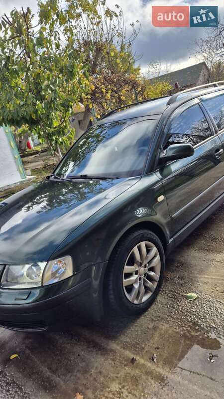 Універсал Volkswagen Passat 1998 в Обухові